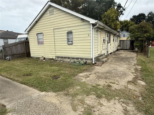 611 Arnoult Rd, Jefferson, LA, 70121-1803 | Card Image