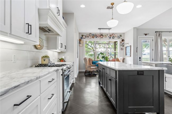 1074 Lifestyle Ln, House other with 4 bedrooms, 4 bathrooms and 2 parking in McGregor TX | Image 16