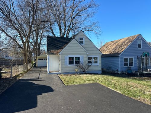 424 Bellevue Dr, Round Lake Park, IL, 60073-3158 | Card Image