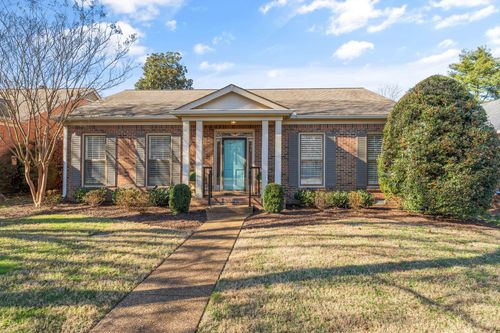 105 Longwood Pl, Nashville, TN, 37215-1926 | Card Image