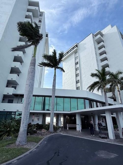 apt-106-19 Whispering Sands Dr, SARASOTA, FL, 34242-1656 | Card Image