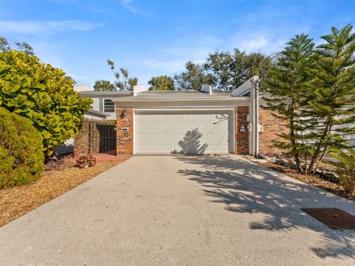 110 S Lauber Way, Tampa, FL, 33609-2615 | Card Image