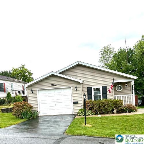 71 Penny Ln, Forks Twp, PA, 18040-8391 | Card Image