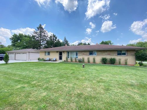 12515-w-grange-ave-5500 S St Mary'S Drive, New Berlin, WI, 53151 | Card Image