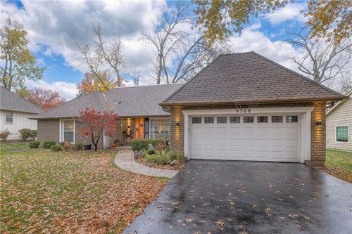9708 W 105th Ter, Overland Park, KS, 66212-5629 | Card Image