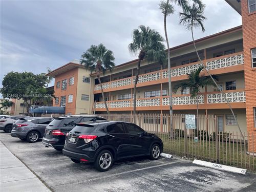 apt-2-11840 Ne 19th Dr, North Miami, FL, 33181-2846 | Card Image