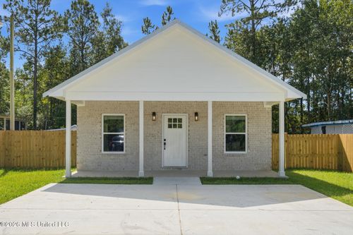 1805 Broadmoor Dr, Gautier, MS, 39553-2354 | Card Image