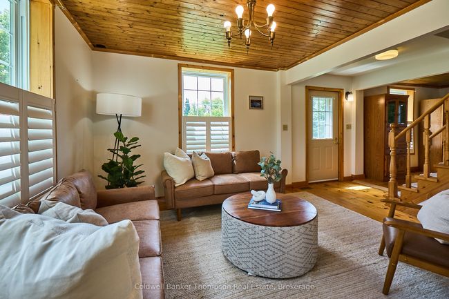 2148 Stisted Rd S, House other with 3 bedrooms, 2 bathrooms and 6 parking in Sprucedale ON | Image 14