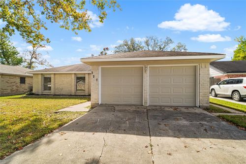 327 Windward Dr, League City, TX, 77573-9219 | Card Image