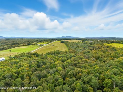 529 State Route 370, Union Dale, PA, 18470-7392 | Card Image
