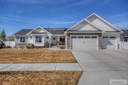 6136 Glade Cir, Idaho Falls, ID, 83404-1236 | Card Image