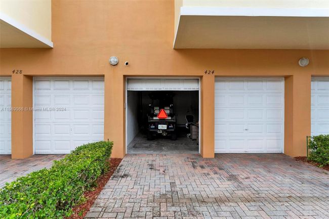 424 - 424 Sw 13th Ter, Condo with 4 bedrooms, 3 bathrooms and null parking in Fort Lauderdale FL | Image 31