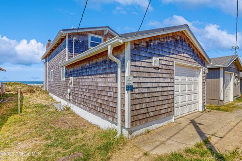 1321 N Pacific Ln, Rockaway Beach, OR, 97136-1028 | Card Image