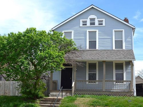 2755 Cherry St, Kansas City, MO, 64108-3139 | Card Image