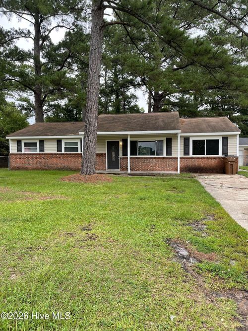 101 Ivey Ct, Jacksonville, NC, 28540-6923 | Card Image