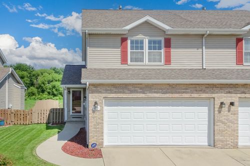 62 Vermont Ave, Bloomington, IL, 61701-1450 | Card Image