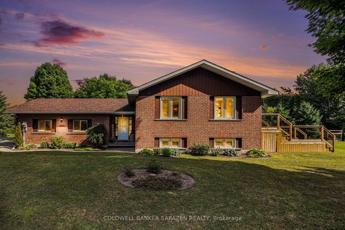 8986 Clelland Way, Kenmore, ON, K0A2G0 | Card Image