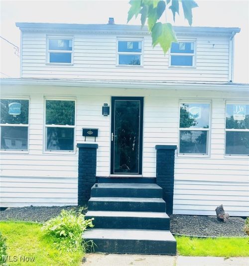 1389 Diagonal Rd, Akron, OH, 44320-4059 | Card Image