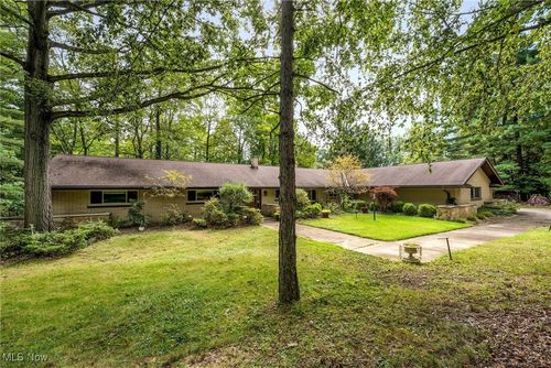 3929 Humphrey Rd, Richfield, OH, 44286-9541 | Card Image