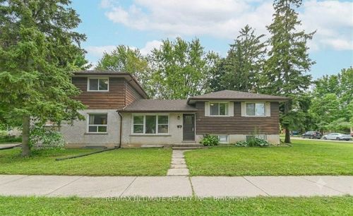 367 Holly St, Waterloo, ON, N2L4G2 | Card Image
