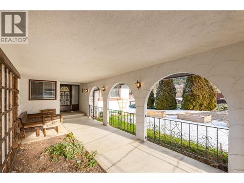 703 11th Avenue N, Creston, BC, V0B1G4 | Card Image