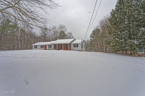35 Pinewood Way, Argyle, NY, 12809-3018 | Card Image