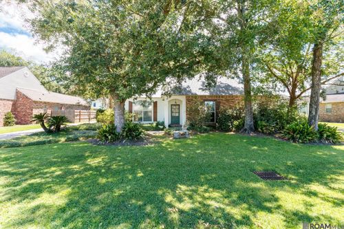 11918 Spring Meadow Dr, Baton Rouge, LA, 70818-2600 | Card Image