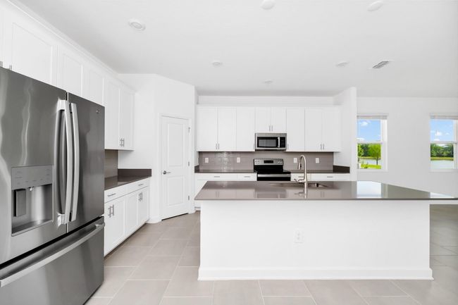 1596 Contentment Loop, House other with 3 bedrooms, 2 bathrooms and null parking in KISSIMMEE FL | Image 9