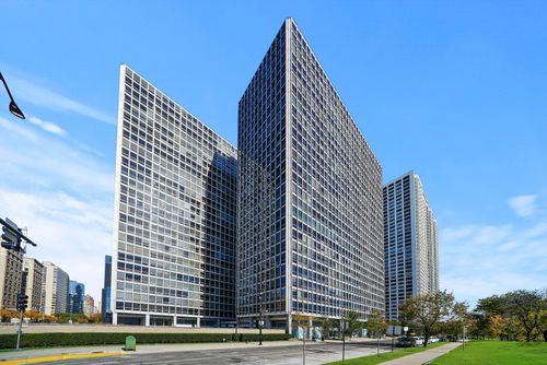 apt-1606-330 W Diversey Pkwy, Chicago, IL, 60657-6206 | Card Image