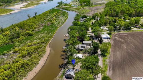 4863 Lake Shore Dr, Tekamah, NE, 68061-4105 | Card Image