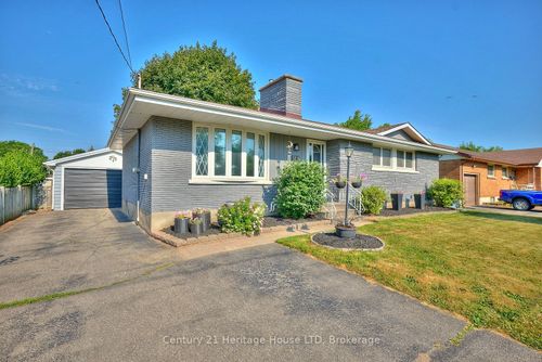 3835 Windermere Rd, Niagara Falls, ON, L2J2Y4 | Card Image
