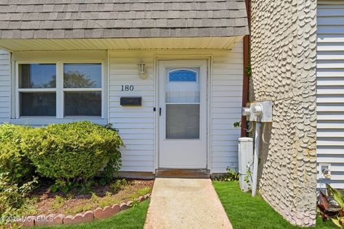 180 Greenwood Loop Rd, Brick, NJ, 08724-1260 | Card Image