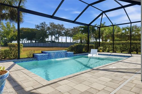 2718 Aviamar Cir, NAPLES, FL, 34114-9806 | Card Image
