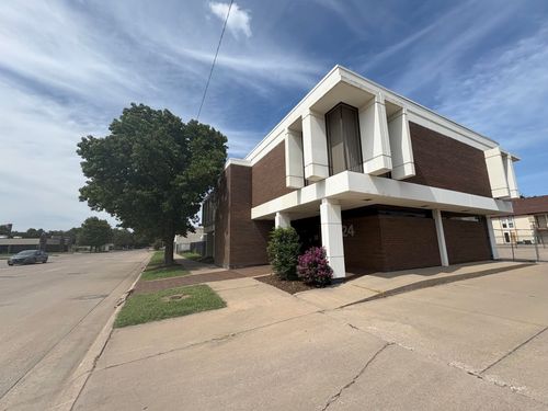 924 N Main St., Wichita, KS, 67203 | Card Image