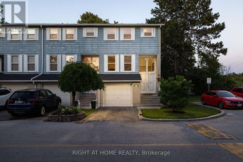 1994 John St, Thornhill, ON, L3T1Z1 | Card Image