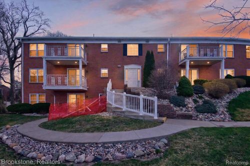 unit-702-3333 Moores River Dr, Lansing, MI, 48911-1064 | Card Image