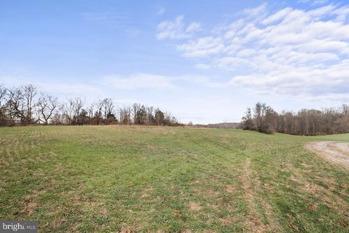7389 Leeds Manor Rd, MARSHALL, VA, 20115-2256 | Card Image