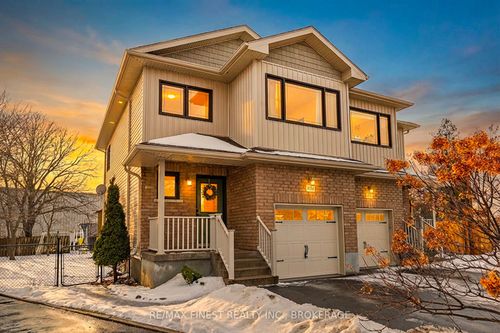 1070 Redwood Crescent, Kingston, ON, K7P1Y8 | Card Image