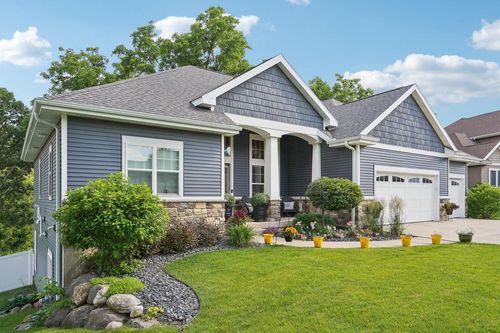 809 Maple Dr, Mount Horeb, WI, 53572-3507 | Card Image