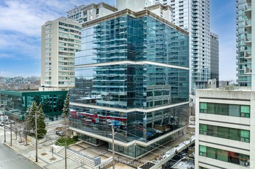 900-40 Holly St, Toronto, ON, M4S3C3 | Card Image
