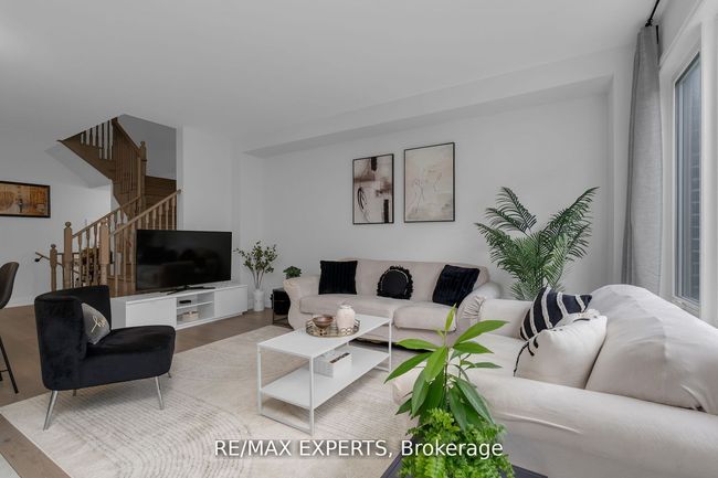 27 Sweet Cicely St, House attached with 4 bedrooms, 3 bathrooms and 1 parking in Springwater ON | Image 15