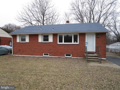 415 Delaware Ave, NEWPORT, DE, 19804-3026 | Card Image