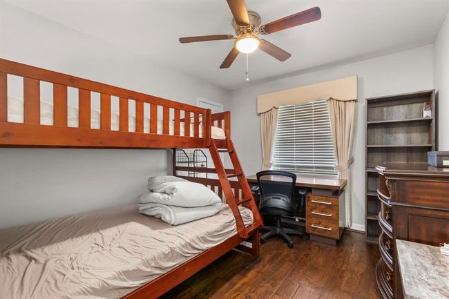 548 Cascade St, House other with 4 bedrooms, 4 bathrooms and 2 parking in Bellaire TX | Image 16