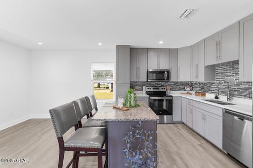 718 Joan Ln, Panama City, FL, 32404-5936 | Card Image