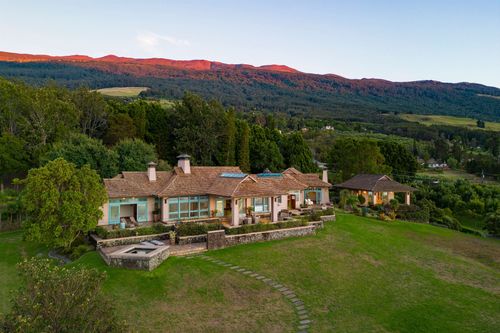 95 Kekaulike Ave, Kula, HI, 96790-7823 | Card Image