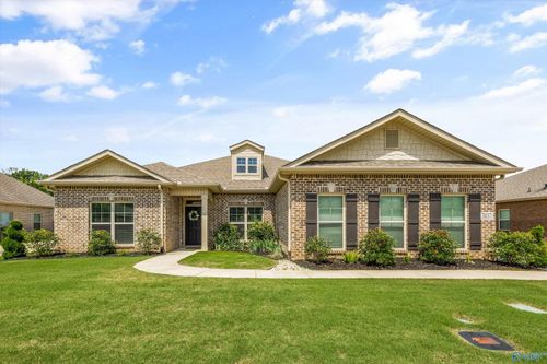 7037 Regency Ln, Gurley, AL, 35748-7017 | Card Image