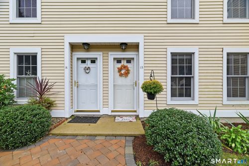 a15-54 Rope Ferry Rd, Waterford, CT, 06385-2804 | Card Image
