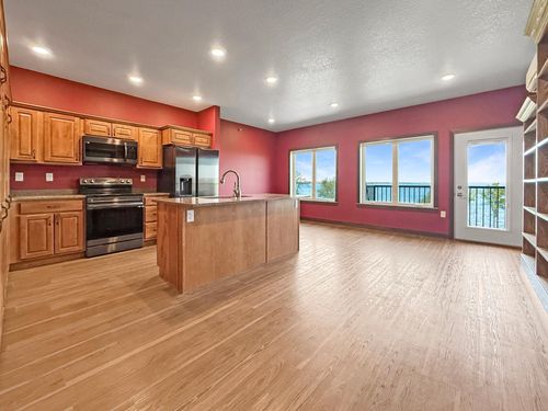 214-715 Lake Shore Dr Ne, Bemidji, MN, 56601 | Card Image