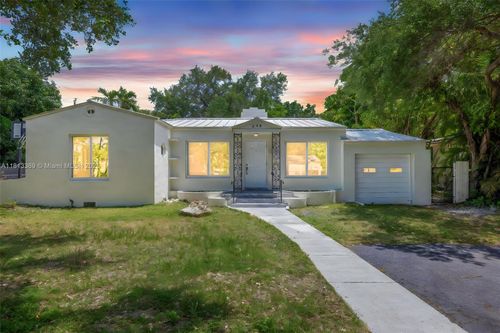 246 Ne 103rd St, Miami Shores, FL, 33138-2431 | Card Image