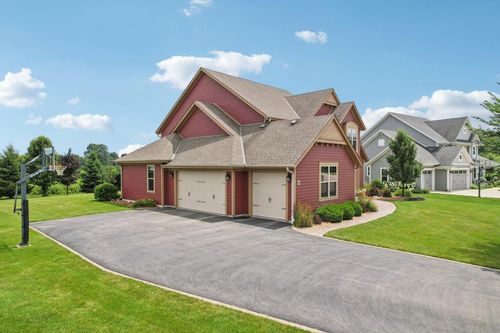 W77N380 Prairie View Road, Cedarburg, WI, 53012 | Card Image